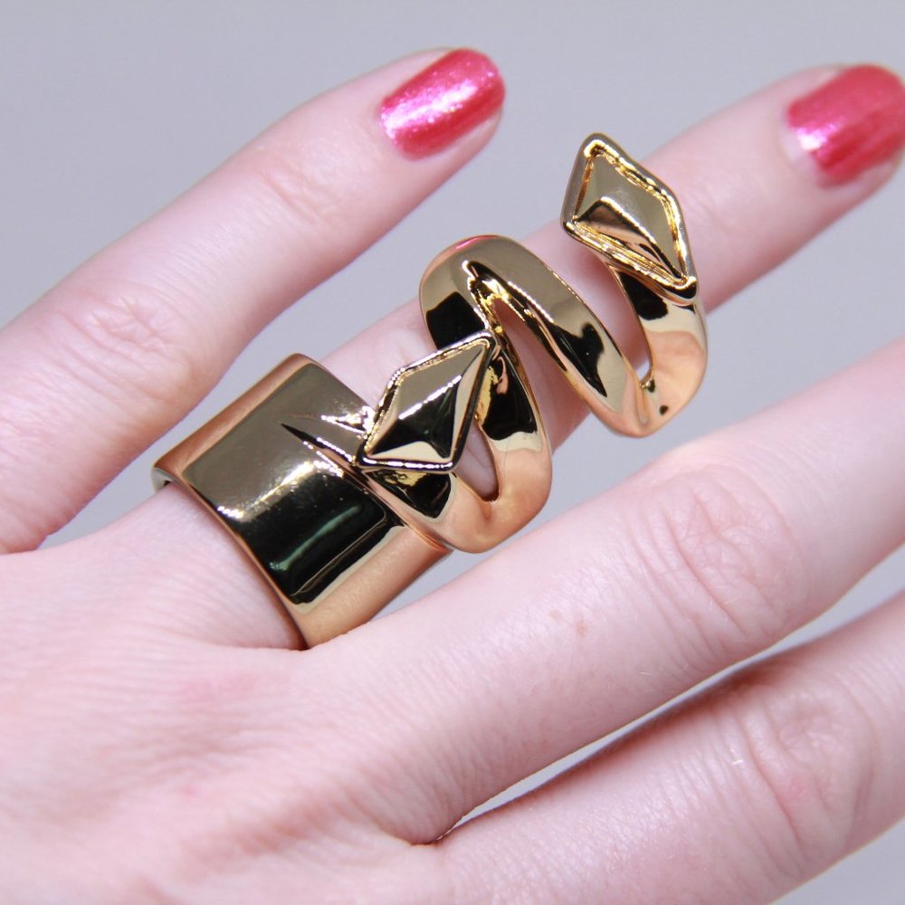 Belle Noel Gold Knuckle Ring - Size 6